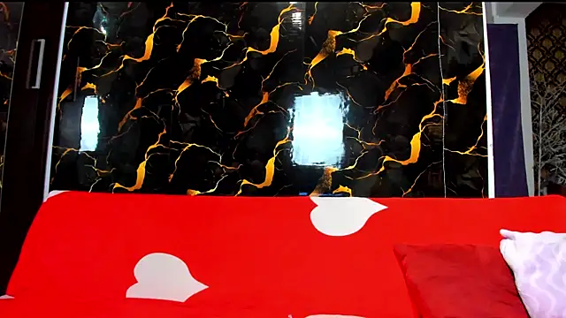 ReynaDelSoul online show from October 11, 2025, 8:43 pm