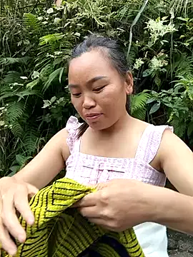 Snapshot of bany-xx chatting on October 31, 2025, 1:57 am bany-xx online show from October 31, 2025, 1:57 am