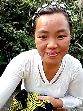 Snapshot of bany-xx chatting on October 22, 2025, 8:14 am bany-xx online show from October 22, 2025, 8:14 am