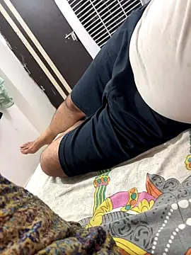 jully-jully online show from September 14, 2025, 7:09 am