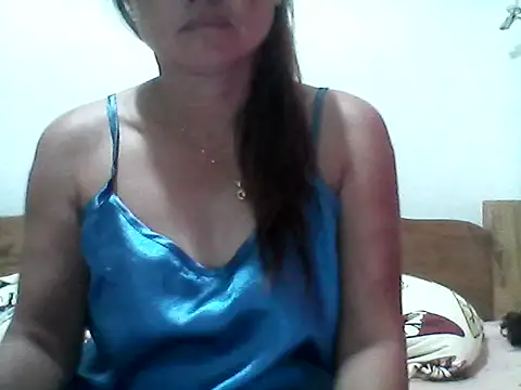 nathalie0045 online show from October 5, 2025, 6:31 pm