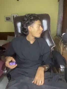 Snapshot of thecatfish chatting on November 28, 2025, 10:48 am thecatfish online show from November 28, 2025, 10:48 am