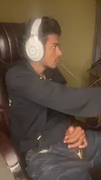 Snapshot of thecatfish chatting on November 14, 2025, 10:24 pm thecatfish online show from November 14, 2025, 10:24 pm