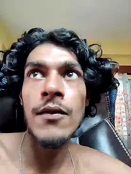 Snapshot of thecatfish chatting on October 14, 2025, 7:09 am thecatfish online show from October 14, 2025, 7:09 am