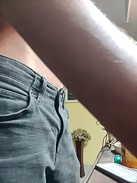 Snapshot of thecatfish chatting on October 10, 2025, 8:48 am thecatfish online show from October 10, 2025, 8:48 am