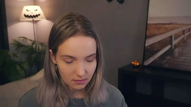 Snapshot of HongTomczak chatting on November 13, 2025, 7:23 am HongTomczak online show from November 13, 2025, 7:23 am