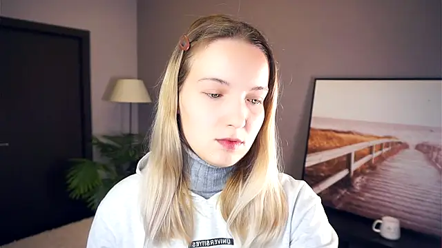 Snapshot of HongTomczak chatting on September 20, 2025, 7:35 am HongTomczak online show from September 20, 2025, 7:35 am