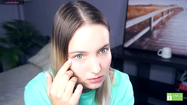 Snapshot of HongTomczak chatting on September 10, 2025, 6:34 am HongTomczak online show from September 10, 2025, 6:34 am