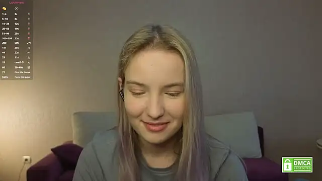 HongTomczak online show from July 27, 2026, 6:31 am
