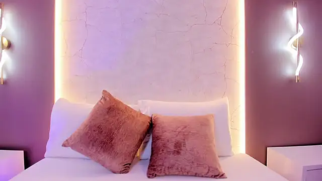 emily tolson online show from February 12, 2026, 7:24 pm