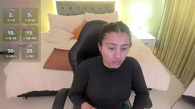 Camille Olsen  online show from November 11, 2025, 11:49 am