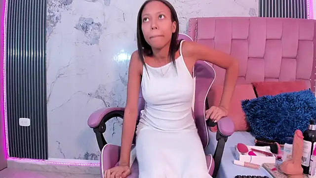 Mia Duarte1 online show from December 5, 2025, 7:23 pm