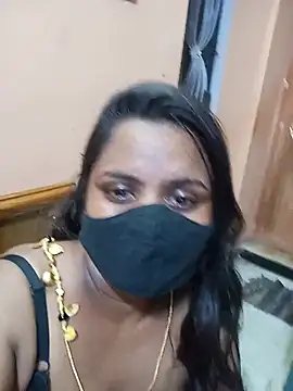 Snapshot of BeautyAnu chatting on July 21, 2026, 2:51 pm BeautyAnu online show from July 21, 2026, 2:51 pm