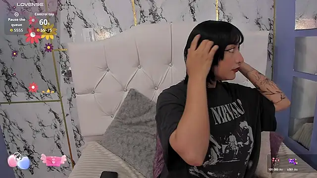 Itsuki N online show from September 9, 2025, 3:21 pm