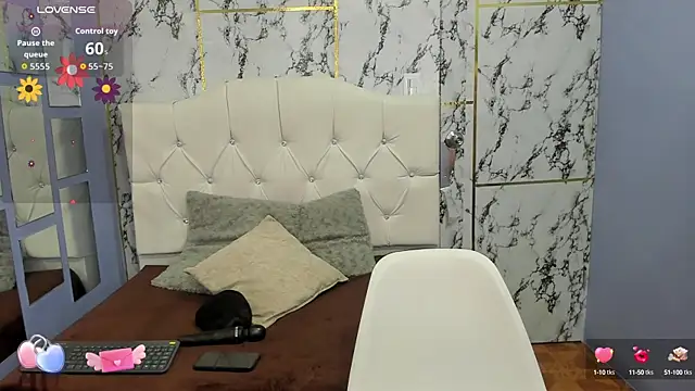 Itsuki N online show from September 13, 2025, 12:16 pm