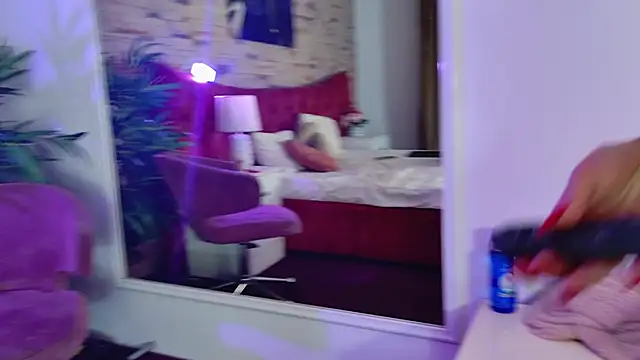 LeyaGoddess online show from September 24, 2025, 7:42 pm