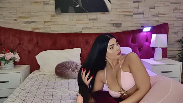 LeyaGoddess online show from October 7, 2025, 7:37 pm