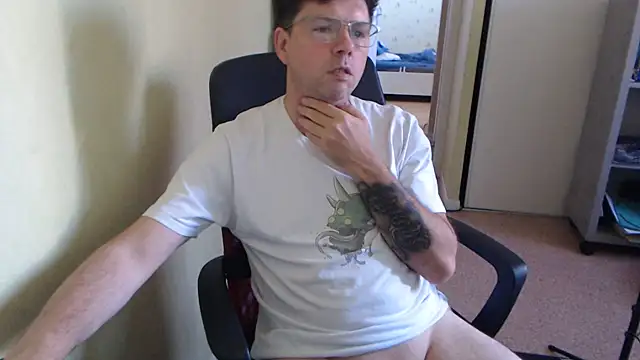 blueandwhite1 online show from June 16, 2026, 3:23 pm