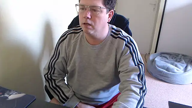 blueandwhite1 online show from March 2, 2025, 10:05 am