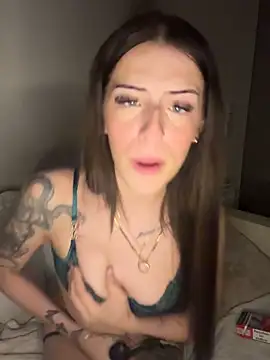 lisapeperoni online show from October 14, 2025, 5:57 pm