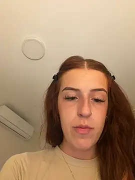 lisapeperoni online show from July 23, 2026, 11:22 pm