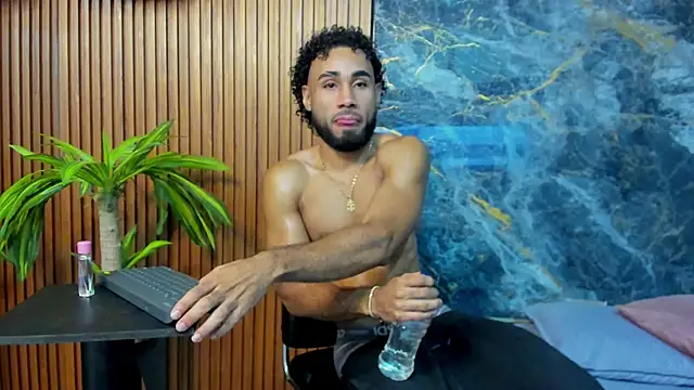 luca flame online show from October 12, 2025, 1:07 am