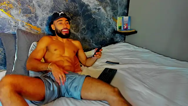 luca flame online show from September 23, 2025, 3:52 pm