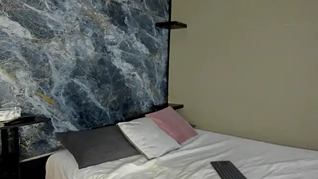 luca flame online show from October 2, 2025, 4:10 pm