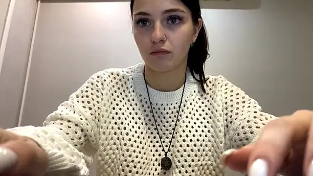 TianaWidell online show from September 30, 2025, 2:45 pm