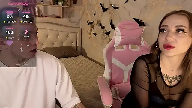 Crystal-Nuts online show from December 14, 2025, 11:21 pm