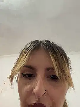 Sexy Bulgarian woman online show from February 10, 2026, 2:54 am