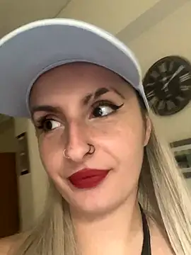 Sexy Bulgarian woman online show from October 12, 2025, 9:10 am