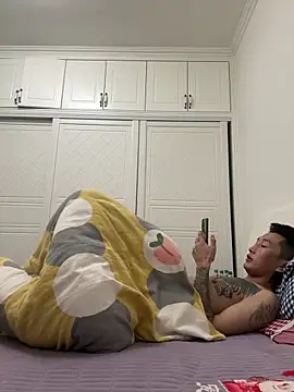 YJBJ258258 online show from November 17, 2025, 10:25 pm