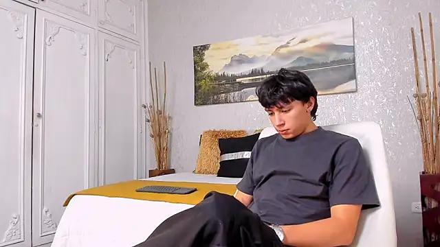 Tyler durten online show from October 31, 2025, 3:03 am