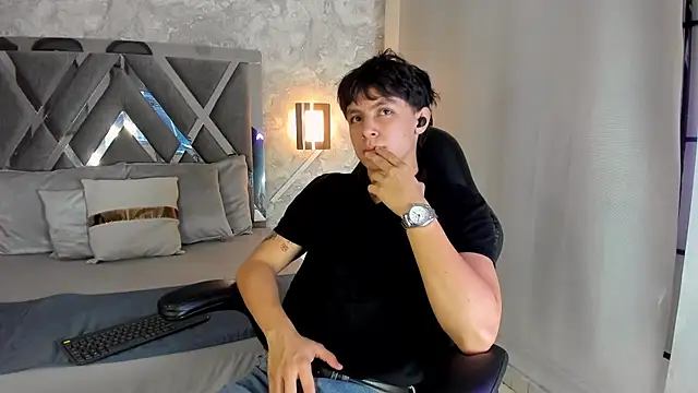 Tyler durten online show from October 4, 2025, 3:08 am