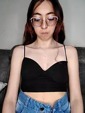 AnnieSparkle online show from September 30, 2025, 12:16 am