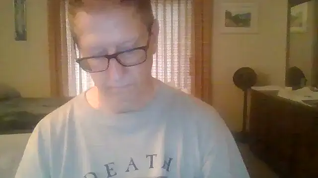 Snapshot of camminmichaellll chatting on September 18, 2025, 11:52 pm camminmichaellll online show from September 18, 2025, 11:52 pm