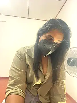 Choco Chuby online show from December 1, 2025, 1:45 pm