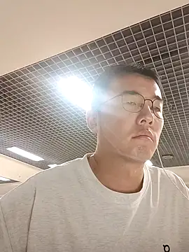 nnnnnan9527 online show from September 18, 2025, 2:03 am