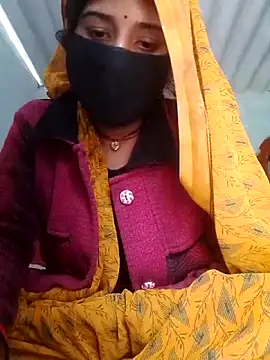 Maya5656 online show from November 28, 2025, 4:01 am