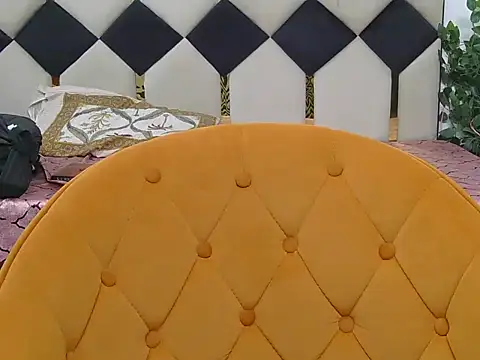 Its-ishikaa online show from November 10, 2025, 3:33 am