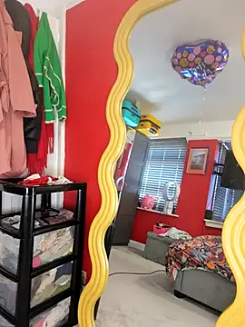 Filthymaddymilfy25 online show from April 13, 2026, 8:29 am