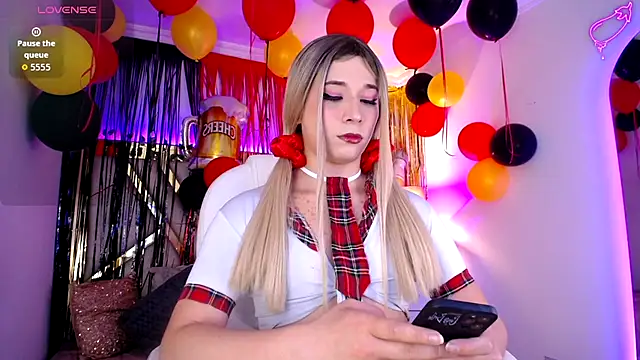 Snapshot of Ashley_parkerr chatting on October 2, 2025, 6:28 am Ashley parkerr online show from October 2, 2025, 6:28 am