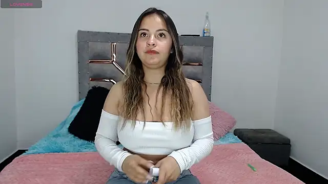 20 Scarlett Rose  online show from September 30, 2025, 9:32 pm