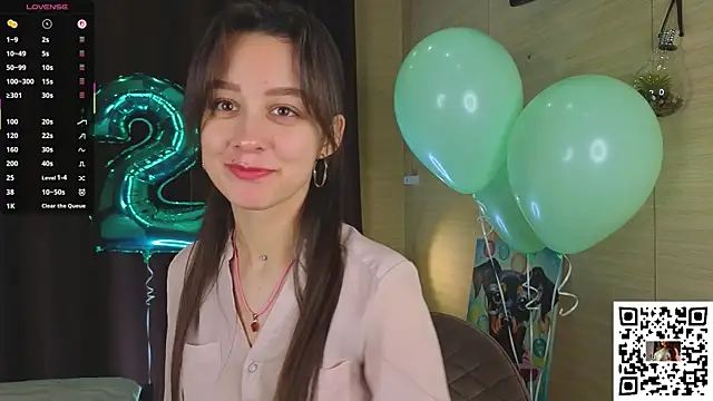 VineciaDestors online show from October 13, 2025, 5:47 pm