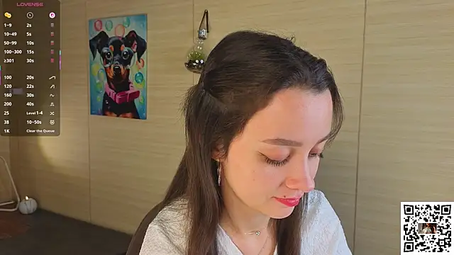 VineciaDestors online show from October 19, 2025, 7:49 pm