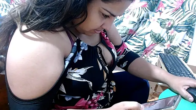 69smallstar online show from April 18, 2026, 12:07 pm