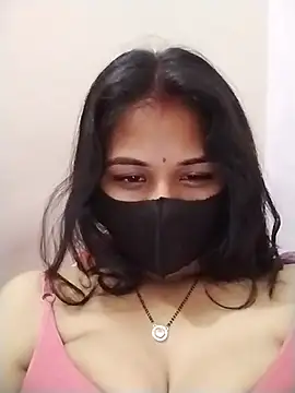 DivyaBhabhi69xh online show from October 21, 2025, 5:45 pm