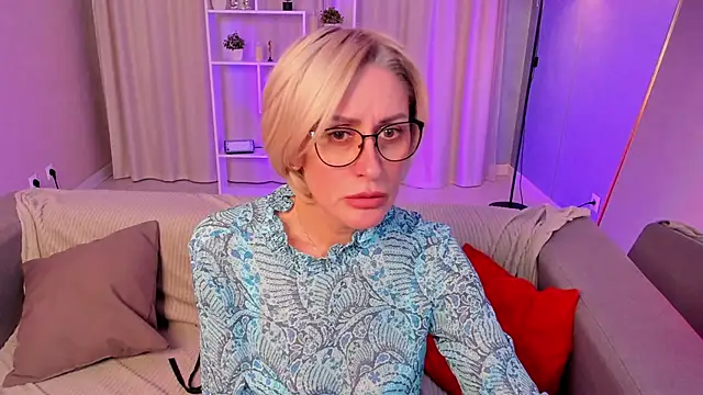 PamellaMurphy online show from October 28, 2025, 8:35 am