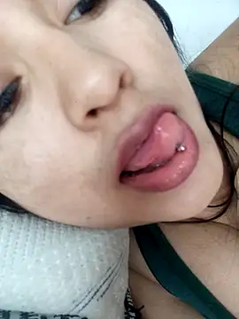 Snapshot of cazumyy chatting on November 13, 2025, 3:49 pm cazumyy online show from November 13, 2025, 3:49 pm